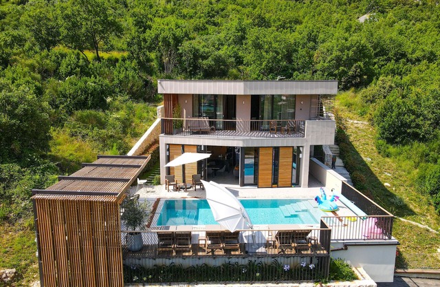 Villa Palazzo Vimbula nearby Dubrovnik – Crovillas GmbH