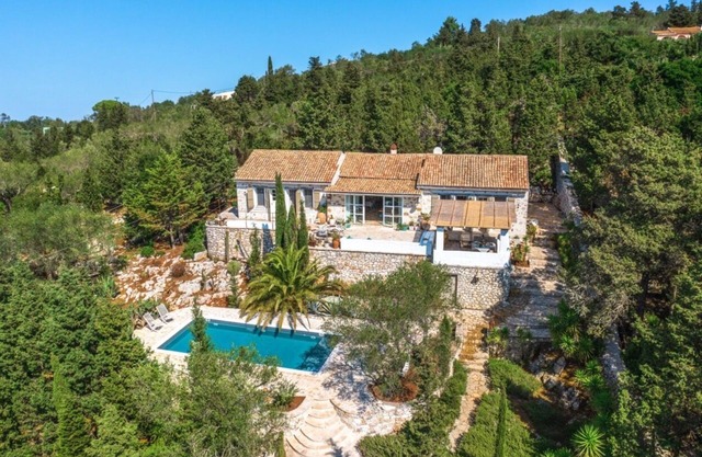 Villa Pelagia - Three Bedroom Villa, Sleeps 6