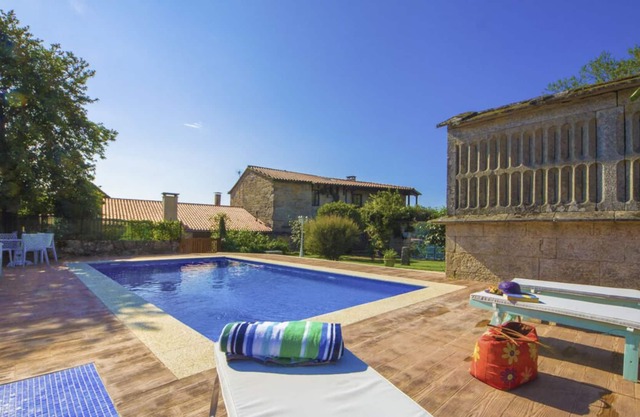 Villa Pelayo - Six Bedroom Villa, Sleeps 16