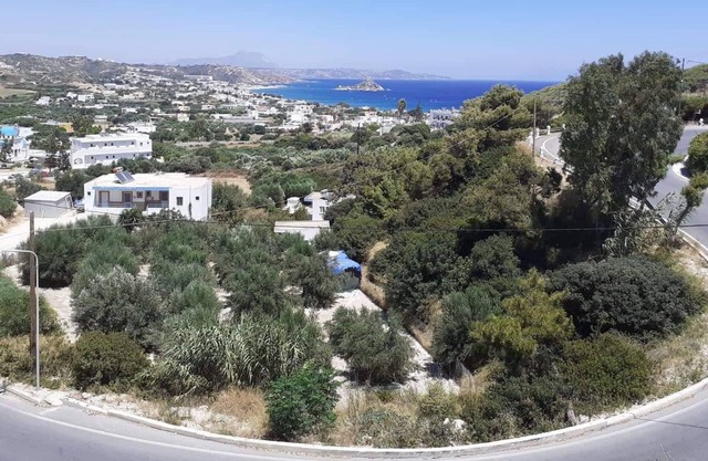 Villa-Penthouse with breathtaking views of the Kamari Gulf.