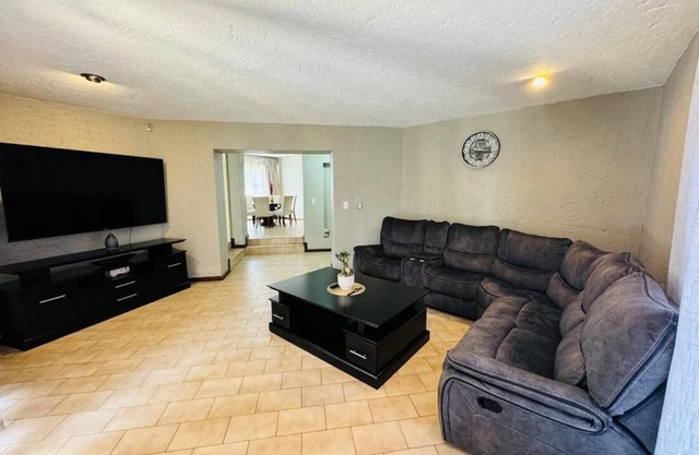 Villa Picasso - 3 Bed Villa