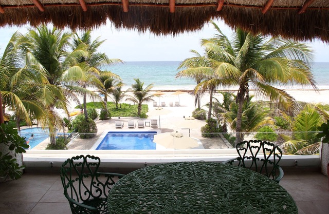 Villa Picon is a private home with the Caribbean ocean at your feet.