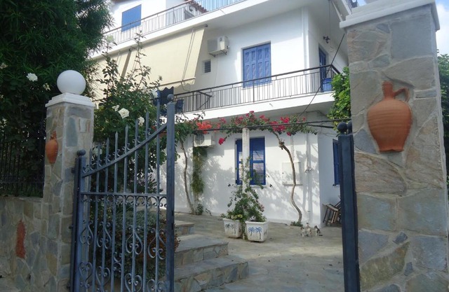 Villa Popi