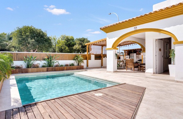 Villa 'Preciosa Denia' with Sea View, Wi-Fi and Air Conditioning