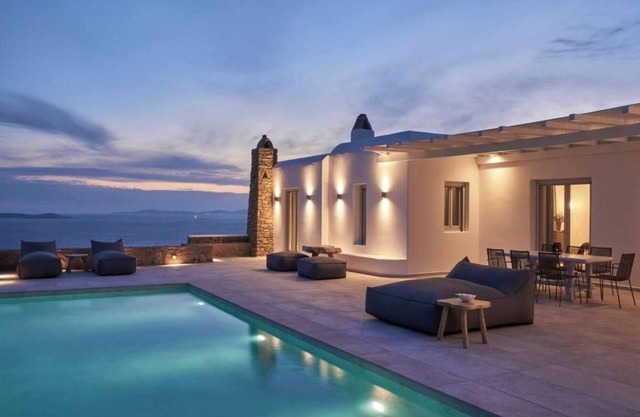 Villa 'Princess Ann' with Sea View, Wi-Fi and Air Conditioning