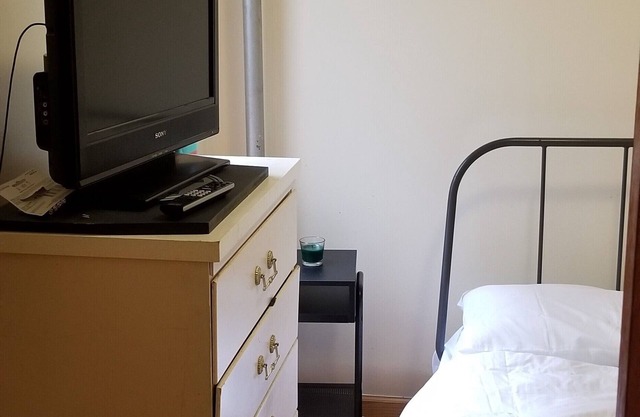 Villa Prospect Park West QBR (sleeps 2) & Living Room in 2 BR apt