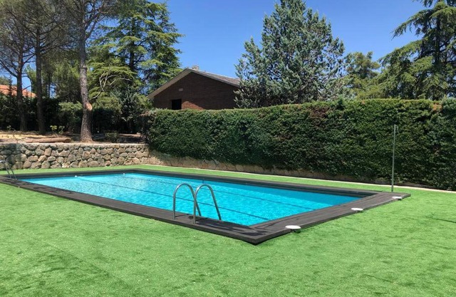 Villa Rana, con amplio jardín, barbacoa y piscina