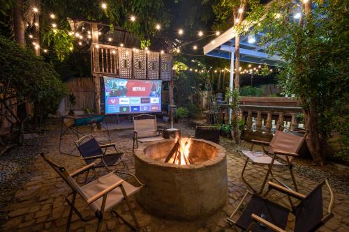 Villa Raya w Outdoor Cinema, Bonfire, Treehouse & Parking