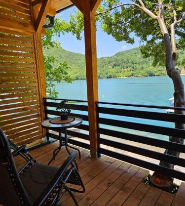 Villa Razlicak - Jezero Lake Perucac