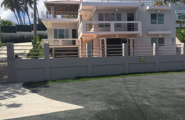 "VILLA REINA" Ocean Front Villa With Private Pool On Secluded Beach !