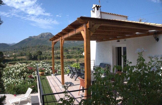 Villa Relax, peace and privacy, with private XL-swimming pool and splendid views