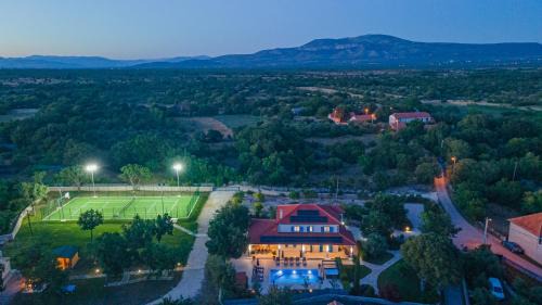 Villa Romansa Miljevci near Krka National Park