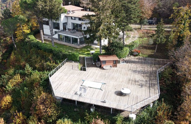 Villa Romita Summary: