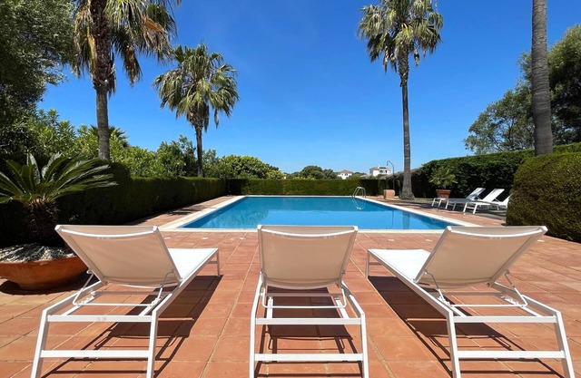 Villa Rosa with Pool, Garden and Wi-Fi