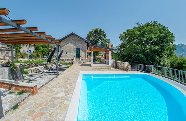 Villa Rosa - Ravno