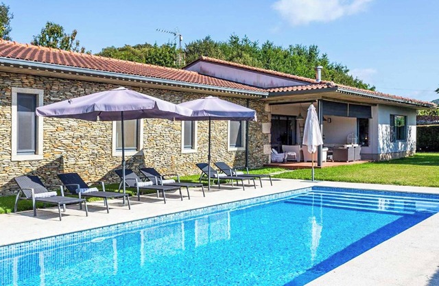 Villa Ruiva - Three Bedroom Villa, Sleeps 6