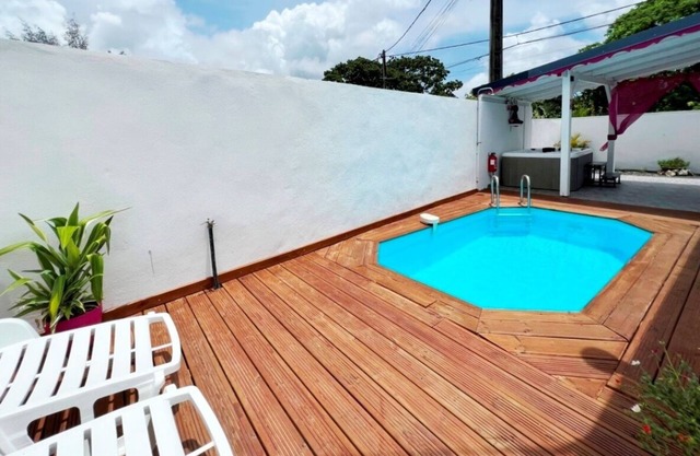 Villa Saint François G009 2 chambres piscine spa