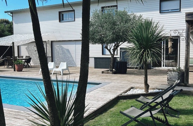 villa SAMA with swimming pool