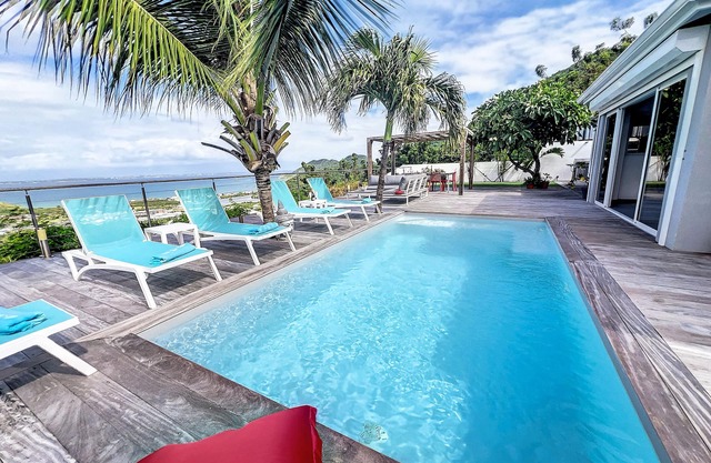 Villa SEA VIEW, 5' from Grand Case Beach, private pool, huge privacy