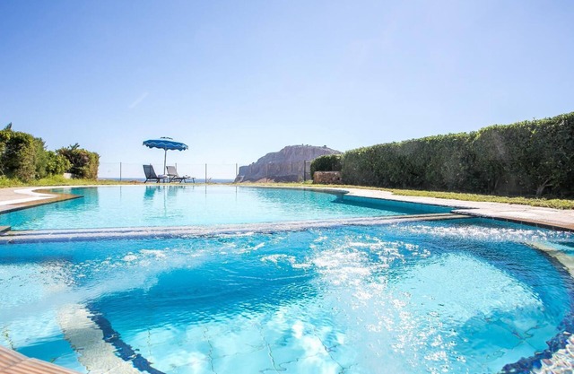 Villa Seashell - Two Bedroom Villa, Sleeps 4