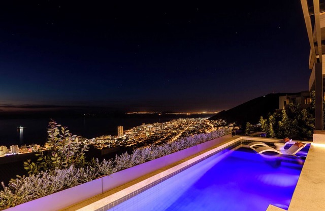 Villa Seeleeu - Four Bedroom Villa, Sleeps 8