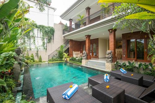 Ubud Valley Atmosphere 