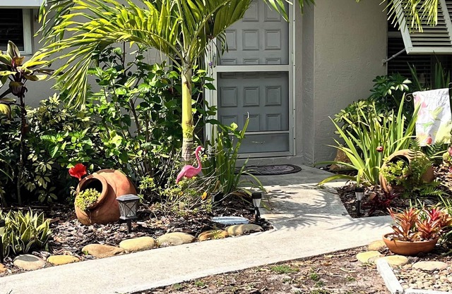 VILLA SIESTA IV-priv cottage Downtown Secret Community-Heated Pool!