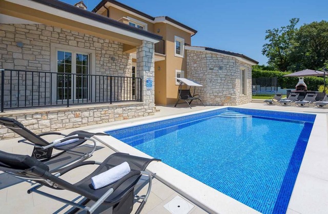 Villa Simic near Porec, with swimming pool