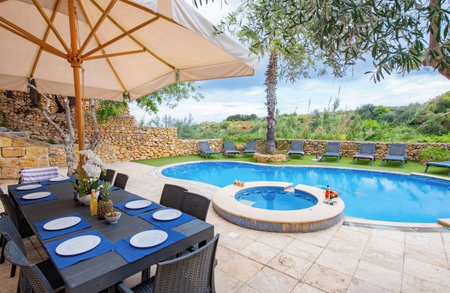 Villa Soldanis 6 Bedroom Villa with private pool