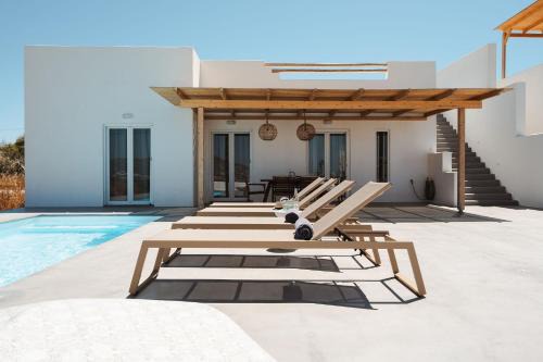 Villa Solena, Brand-New with Pool, Agia Anna Naxos