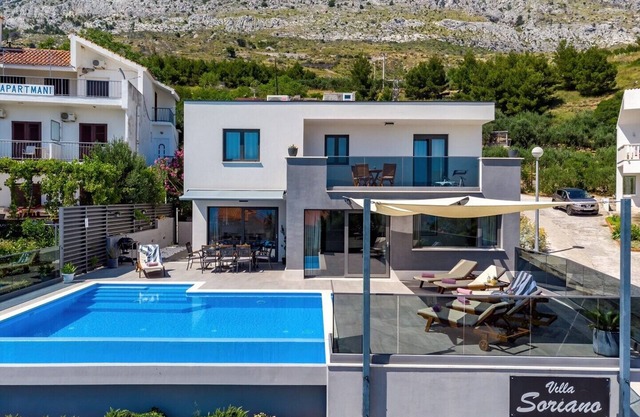 Villa Soriano with heated pool & sea view, 130m from sea, 8 persons max