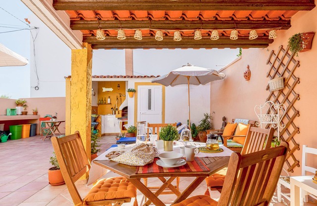 Villa 'Sossego Alentejano' with Private Terrace, Wi-Fi and Air Conditioning