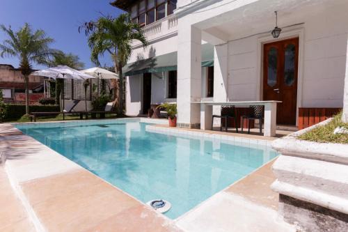 Villa St Teresa do Porto: HarboursideVilla-SeaViews-Pool-BBQ-StarLink-6Bedrm