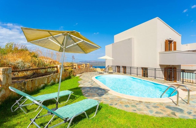 Villa Stratos - Two Bedroom Villa, Sleeps 5