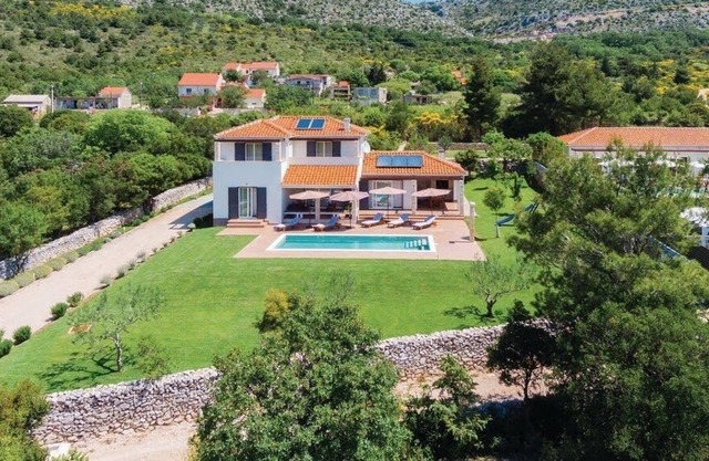 Villa Sunrise Dubrava nearby Sibenik – Crovillas GmbH