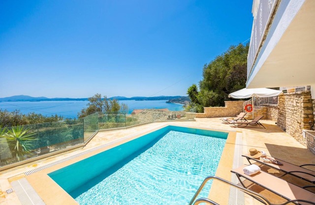 Villa Sunrise - Two Bedroom Villa, Sleeps 5