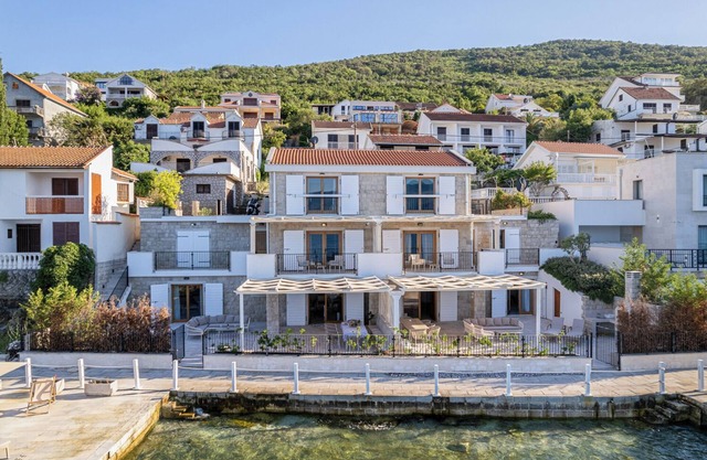 Villa Syora - Two Bedroom Villa, Sleeps 6