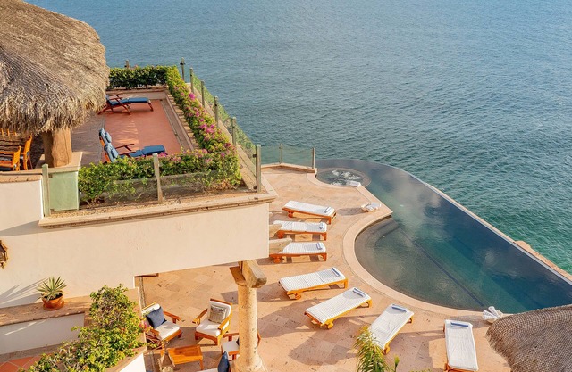 Villa Turquesa: Iconic Cliffside Villa Sunset Views Rooftop Deck. Promos Avail.