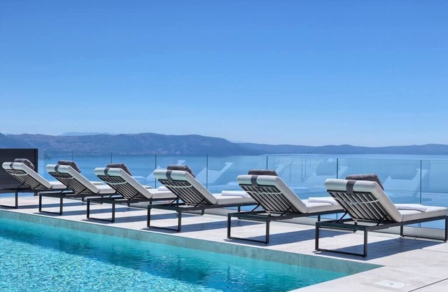 Villa Ultima with sea view, private pool&jacuzzi