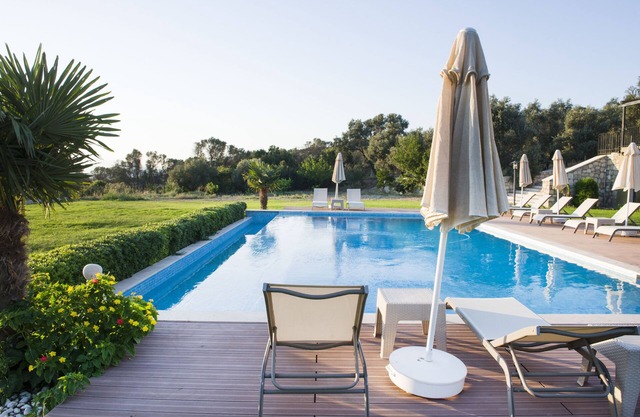 Villa Urla with a large garden and a pool with sea and forest views