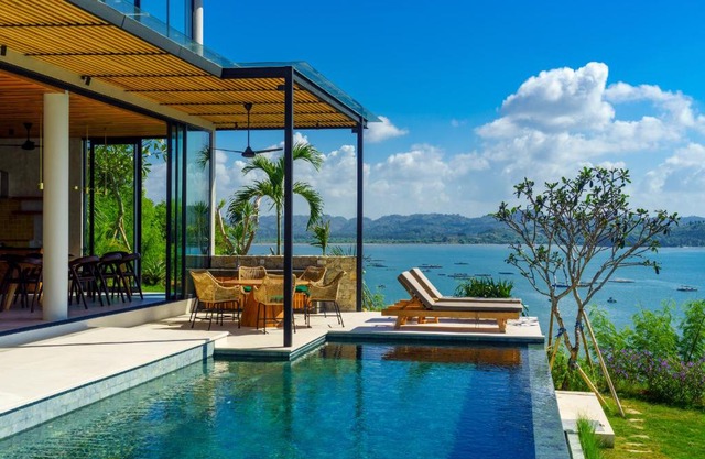 Villa Utamaro Gerupuk, Private Villa For 6-11 Pax