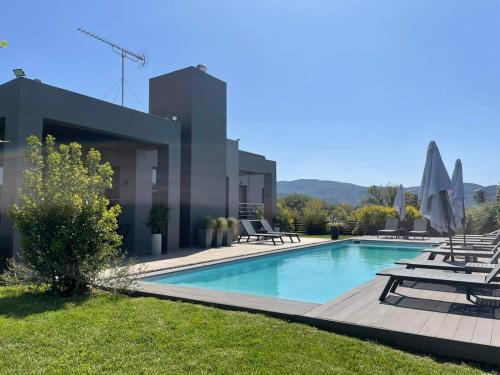 Villa Vega I "Heated" pool, next to nature!