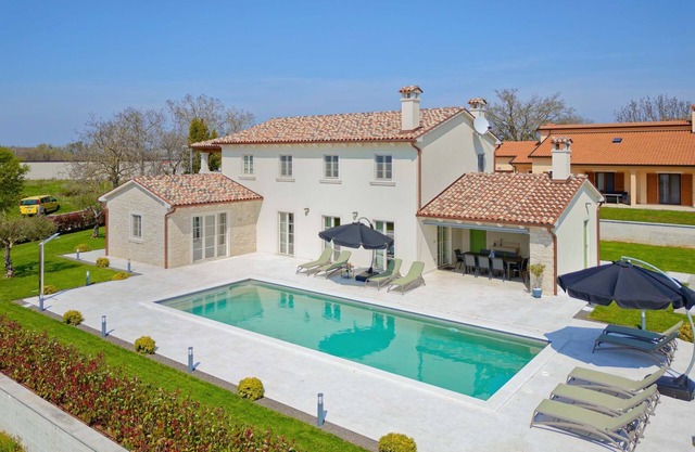 Villa Vego, 8 persons, 4 bedrooms, Private pool, Barbecue