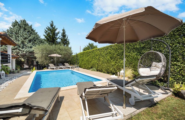 Villa Villanovizza in Barban with swimming pool