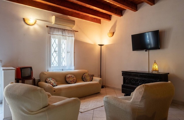 Villa Vintage by Propertize | giardino e palestra
