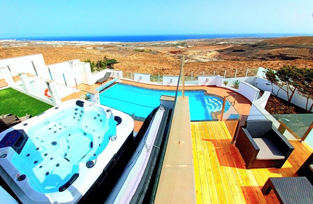 Villa Vista Mar II, 280sqm Luxus, HotTube, amazing stunning oecan view, pool