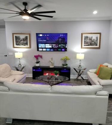 Villa White Rock in Tampa