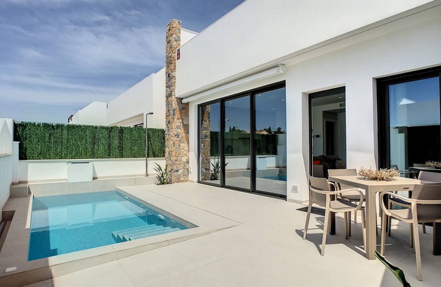 Villa with private roof terrace, patio with pool