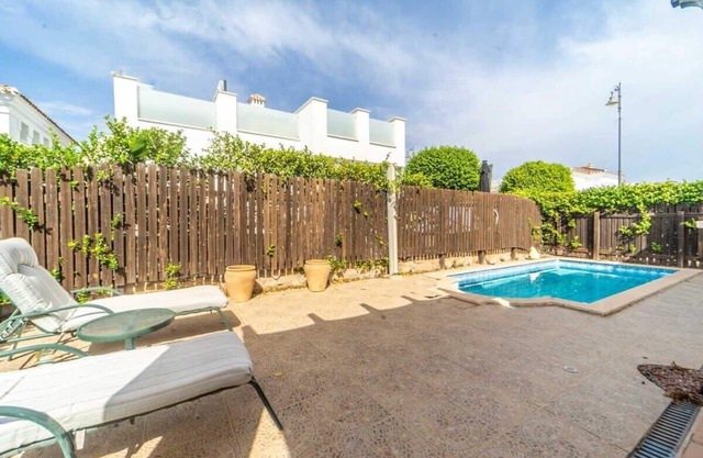 Villa with private pool - CA13LT