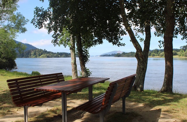Villa with pool by the river and mountains, close to the sea
